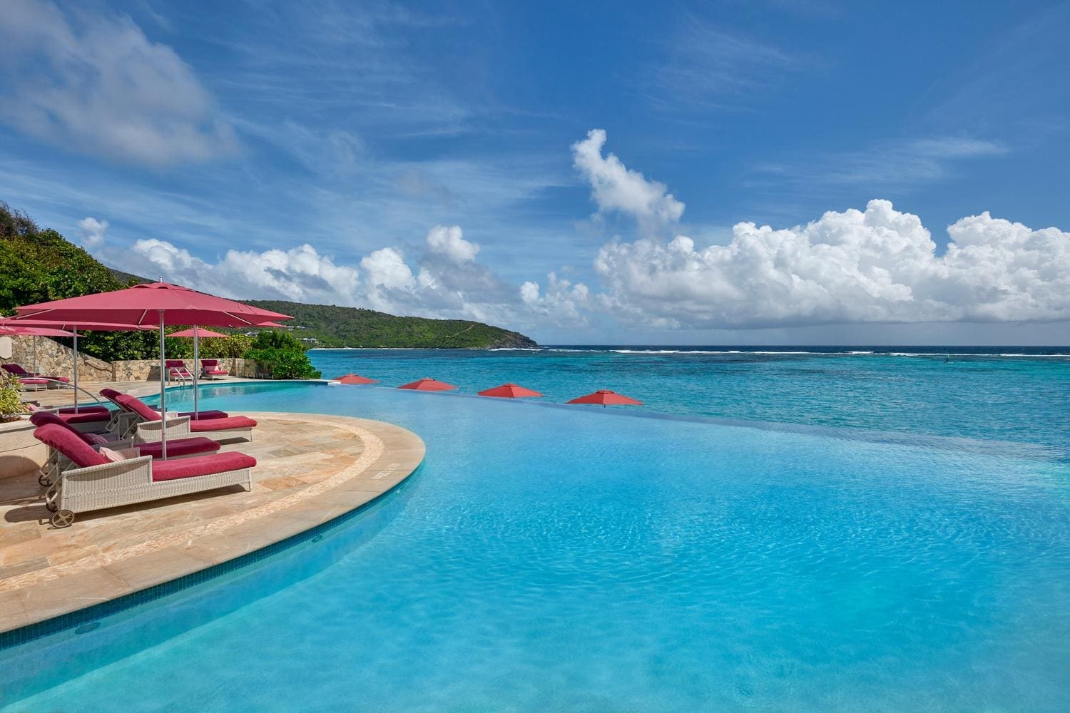Mandarin Oriental Canouan Infinity Pool